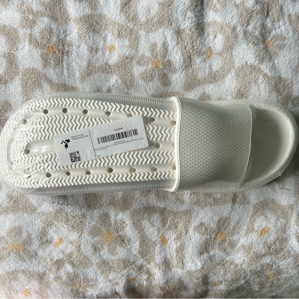 White Pillow Slides - Picture 3 of 4
